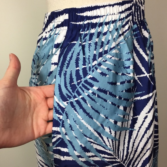 Vintage Hawaiian Bermuda Shorts - Picture 3 of 6